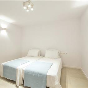 5 bedroom villa with pool near Aliki, Paros, sleeps 10